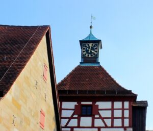 Knittelsheimer Kirchengeschichte entdecken: Ein Leitfaden